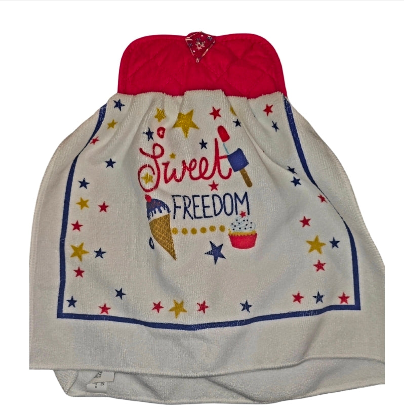 Hanging kitchen hand towel