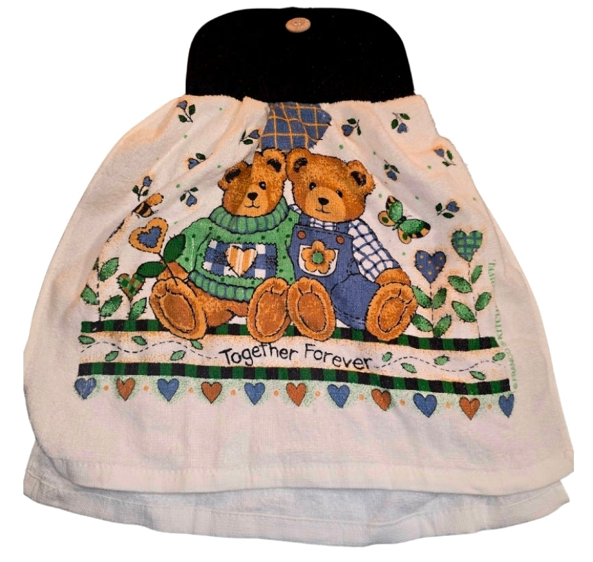 Hanging kitchen hand towel