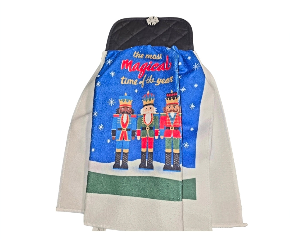 Hanging kitchen hand towel