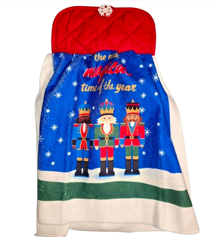 Hanging kitchen hand towel