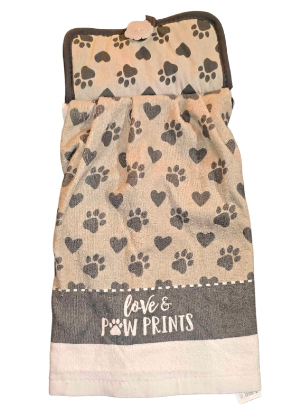 Hanging kitchen hand towel