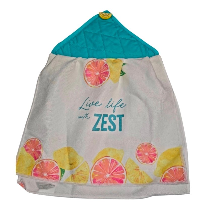 Hanging kitchen hand towel